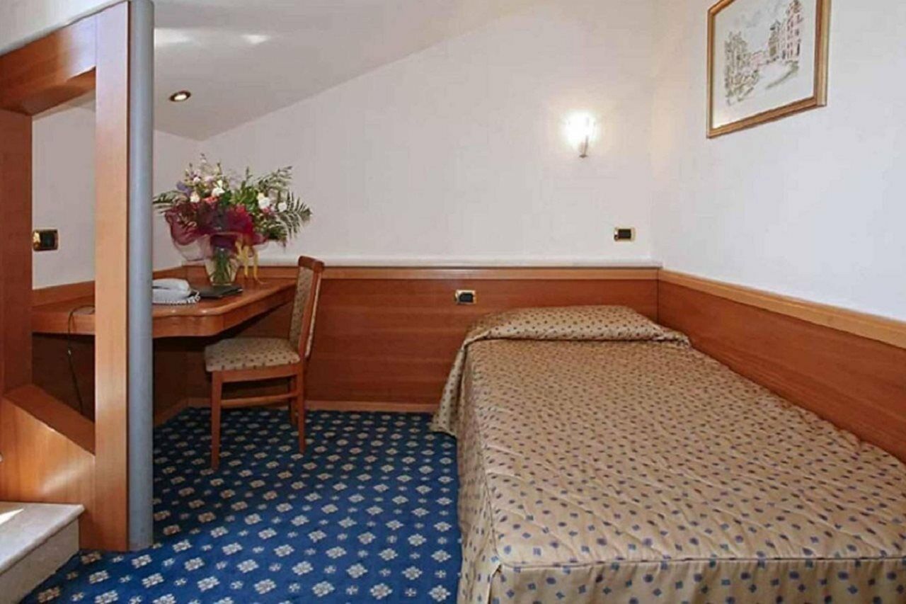 Quality Hotel Nova Domus Ρώμη Εξωτερικό φωτογραφία